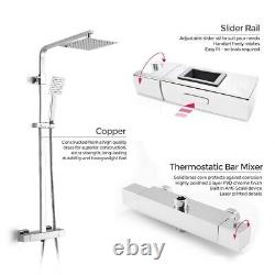 Ensemble de douche thermostatique exposé avec mitigeur carré, pommeau double et barre de fixation Turner