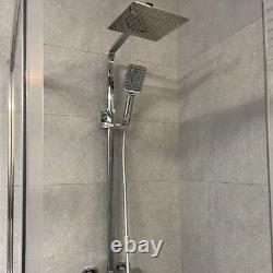 Mélangeur thermostatique de douche de pluie moderne avec douchette en chrome revêtu de laiton à tête carrée